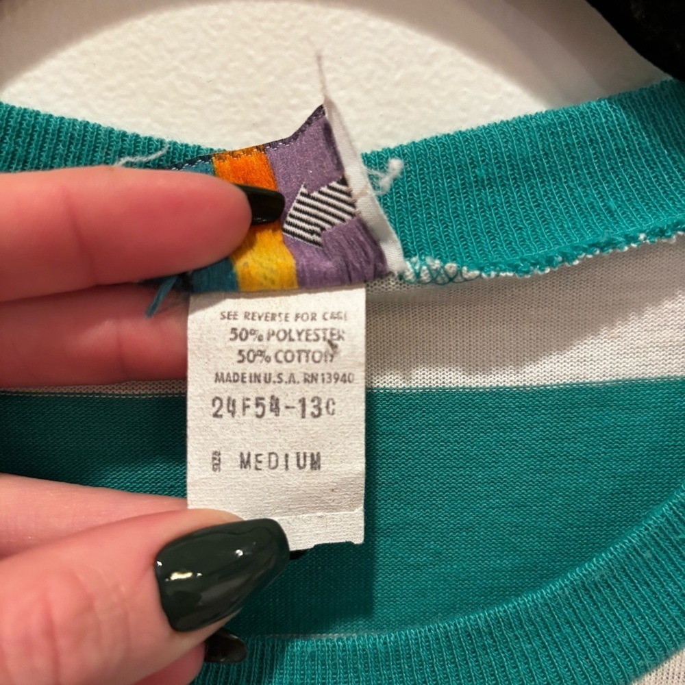 VIntage 70's 80's New Connections Fiji Beach Bold Strip T-shirt Size Medium - Picture 6 of 12